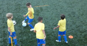 Três dias de treinos: Sintrense vai pôr mães e filhos a jogarem juntos