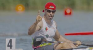 Fernando Pimenta na luta pelas medalhas nos Europeus da Hungria