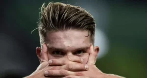 Gyokeres: «Podemos competir com as melhores equipas da Europa» Gyokeres, melhor marcador da Liga, promete dar muito trabalho à defesa do City DR