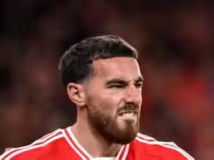 Golo de Kokçu dá três pontos ao Benfica