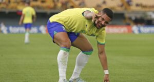 Leões em Barcelona para trazer Vítor Roque para Alvalade