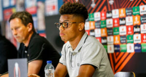 Neres assina pelo Nápoles esta segunda-feira