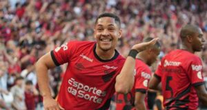 Dragões tentam contratação de Vítor Roque para substituir Evanilson
