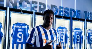 Samu marca três em goleada nas Aves