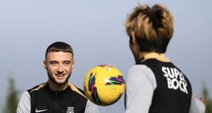 Debast apto para jogo com Santa Clara