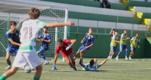 Real SC mantém-se na perseguição ao líder Oriental