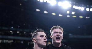 Sporting vence Estoril e mantém liderança da Liga