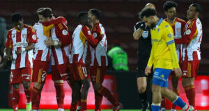 Liga Portugal Betclic: Estoril-Praia “apadrinha” primeira vitória do AVS