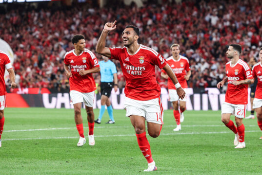 Liga Portugal Betclic: Benfica vence Estoril-Praia na estreia de João Palhinha