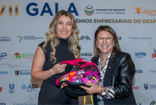 Maria Luís Gameiro, piloto residente em Cascais, distinguida pelo percurso no desporto e nos negócios
